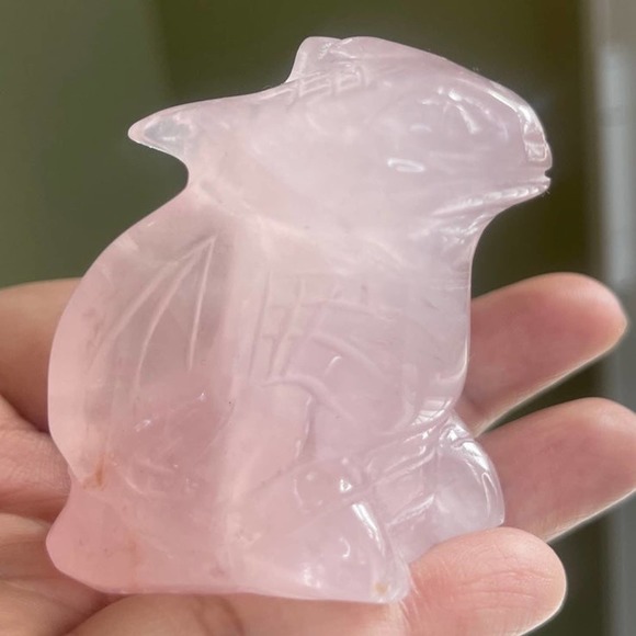 Rose Quartz Toothless - Picture 2 of 3